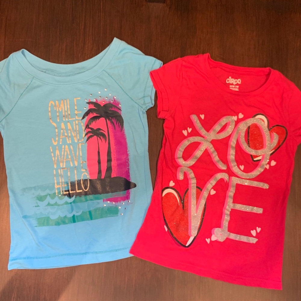 Two girls T-shirts